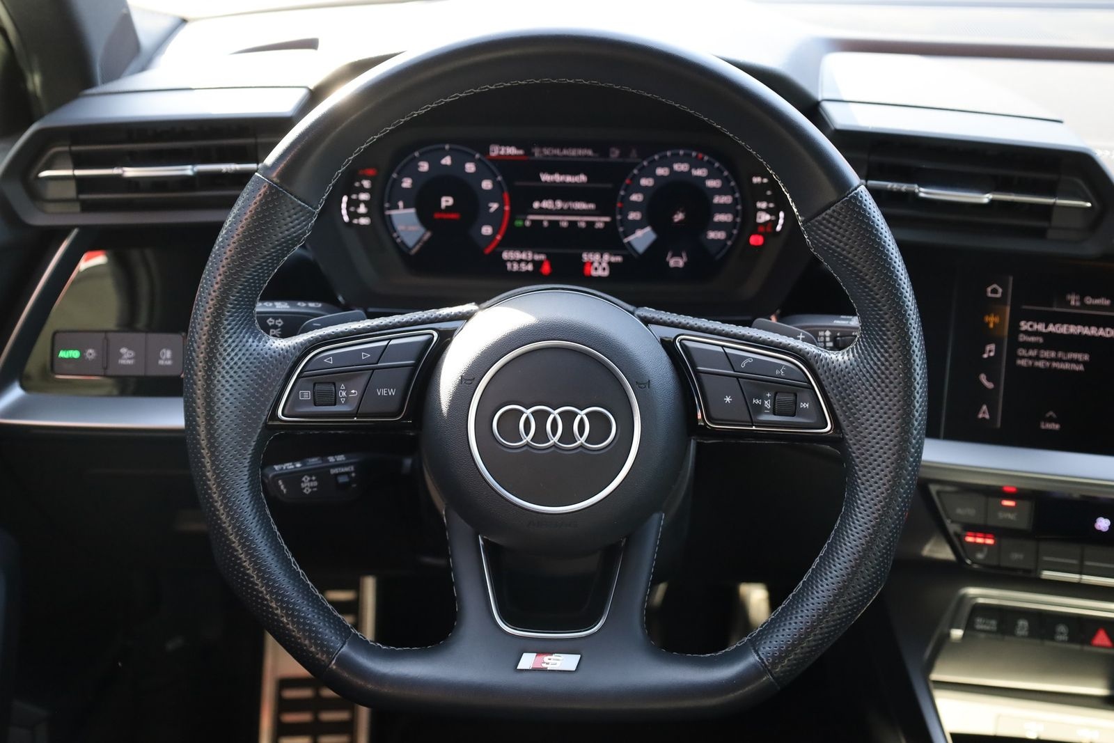Audi S3 Sportback quattro ACC Navi DAB Kamera Laser foto 24
