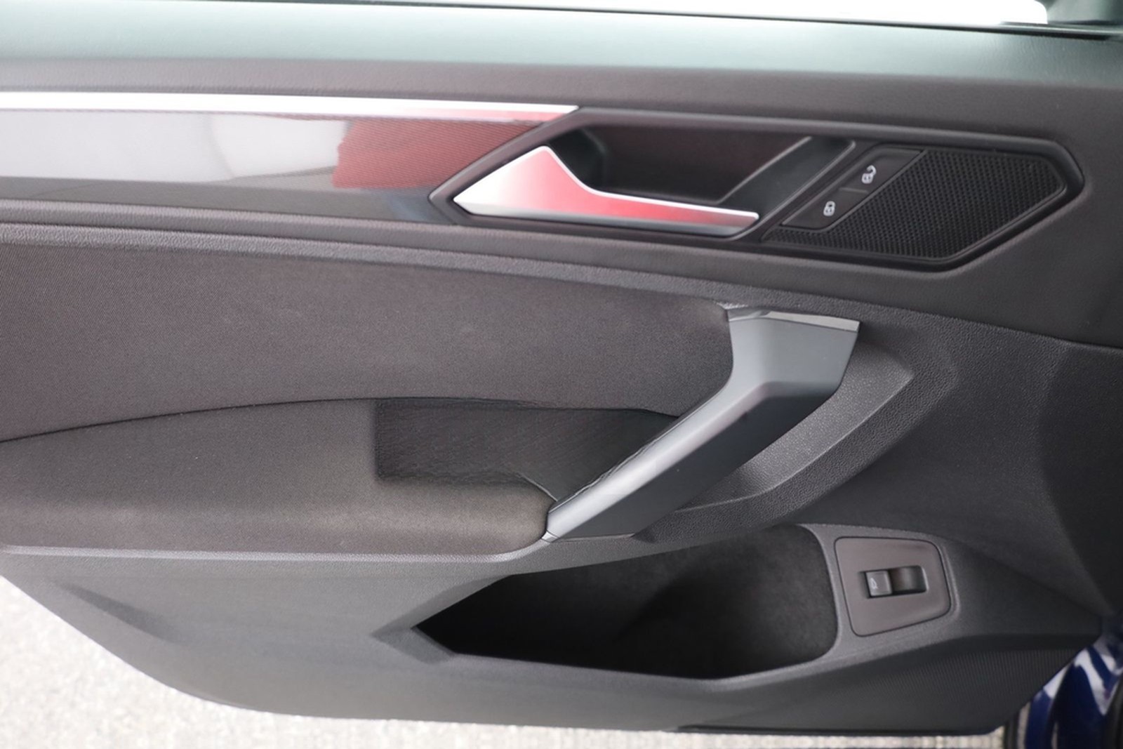 Volkswagen Tiguan 1.5 TSI Comfortline LED Navi Sitzheizung foto 21
