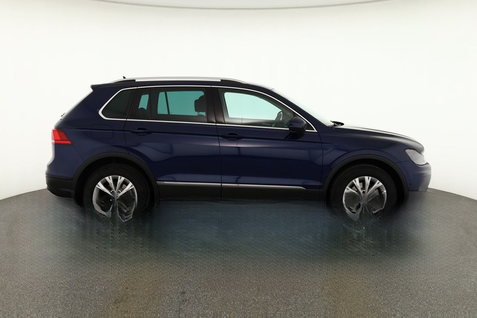 Volkswagen Tiguan 1.5 TSI Comfortline LED Navi Sitzheizung foto 6