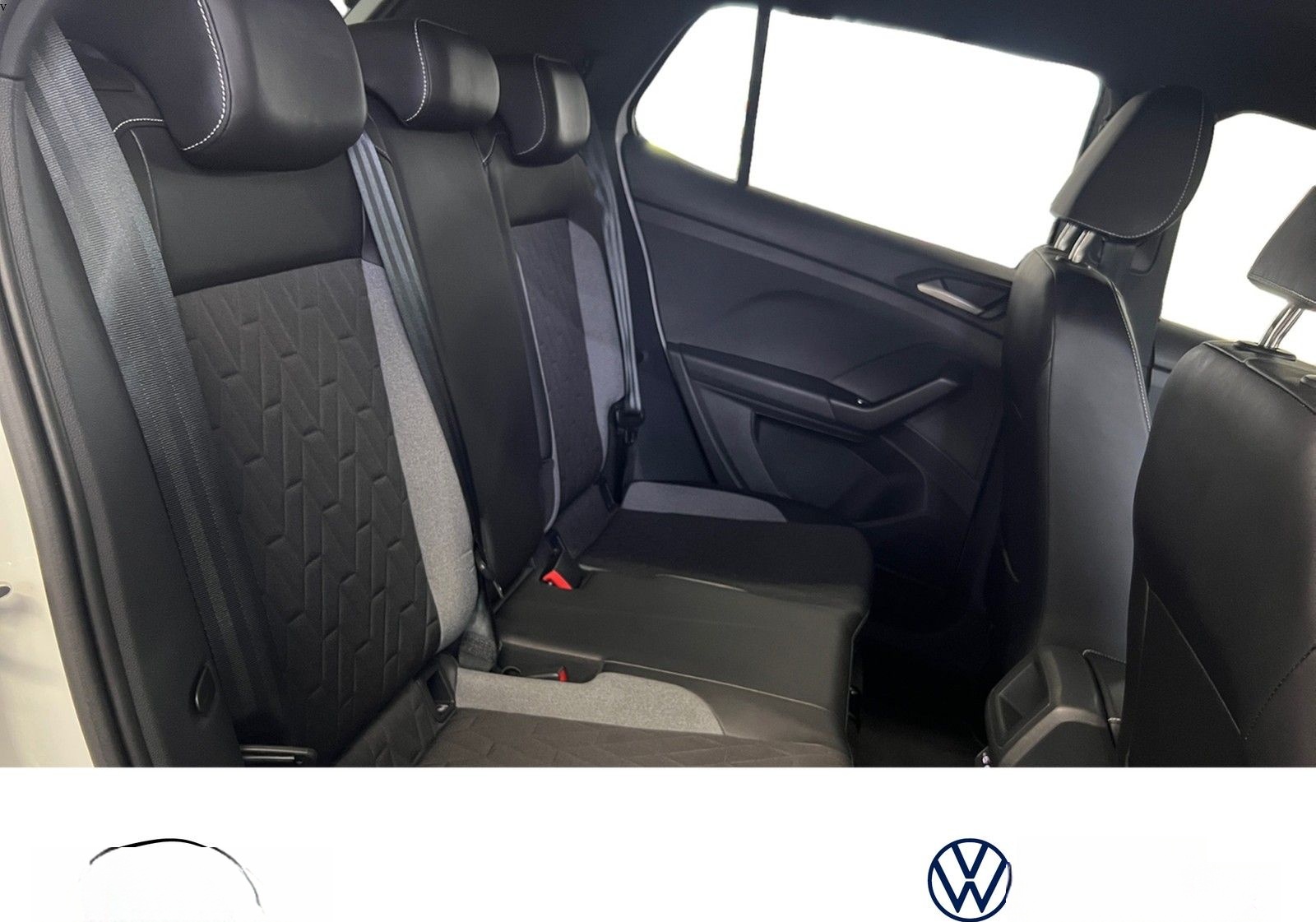 Volkswagen T-Cross Life Goal 1.0 l TSI  DSG SHZ+LED+AHK foto 15