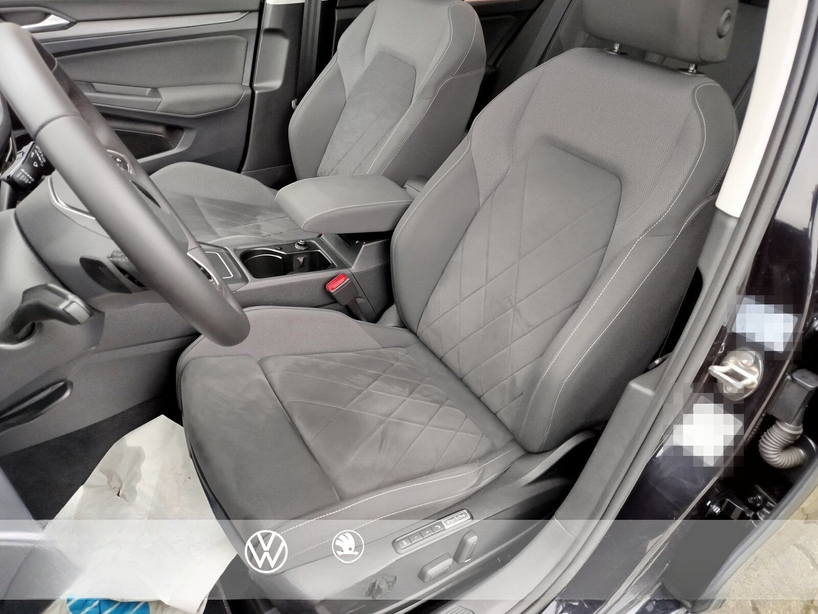 Volkswagen Golf VIII Variant 1.5 eTSI DSG Style Panorama foto 9