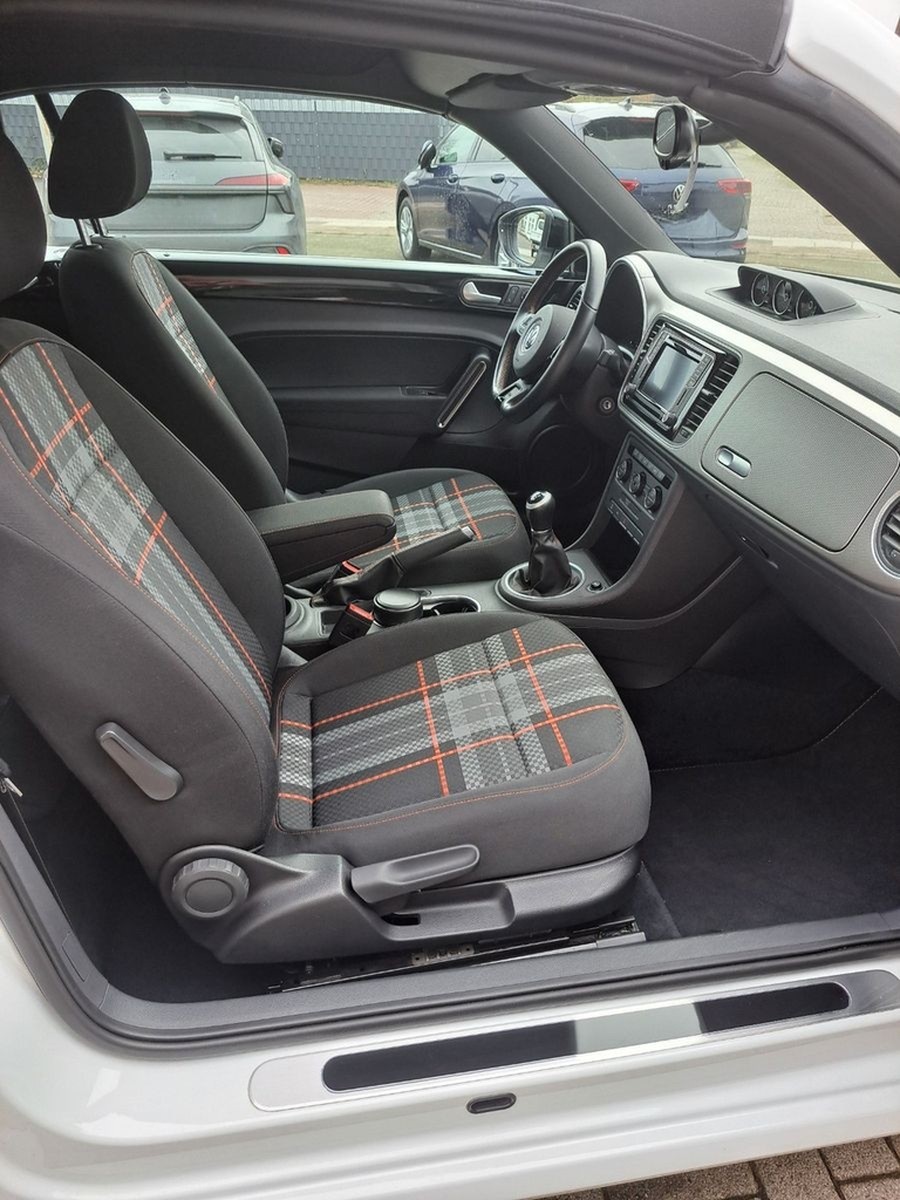 Volkswagen Beetle Cabriolet 1.4 TSI R-Line foto 18