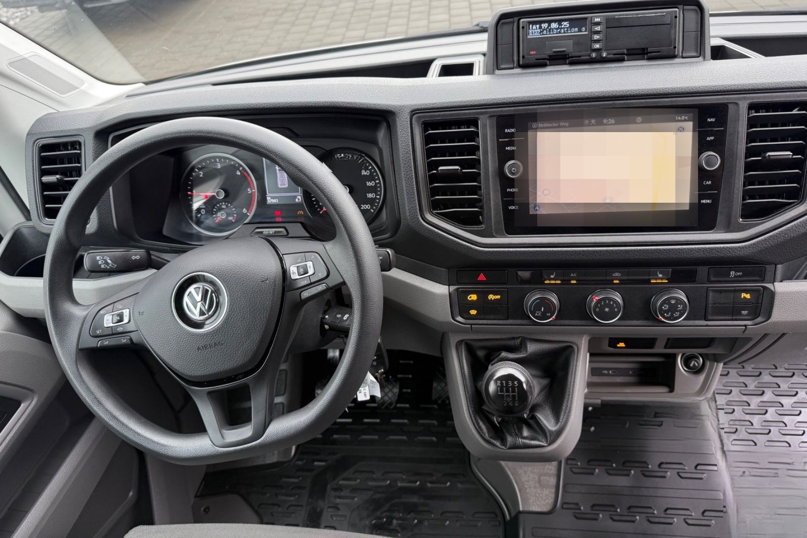 Volkswagen Crafter Kasten35 mittellang Hochdach 4MOTION foto 11