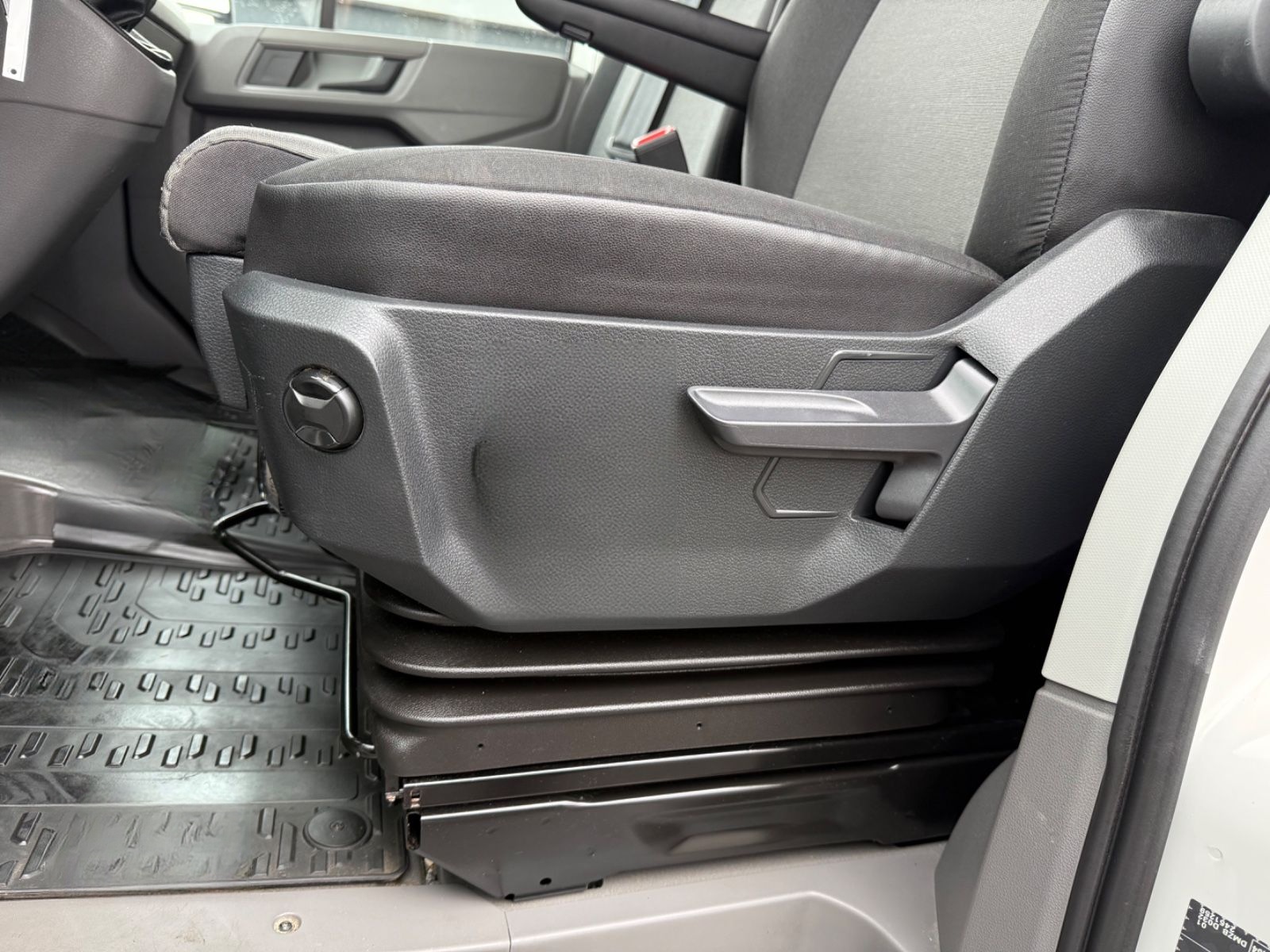 Volkswagen Crafter Kasten35 mittellang Hochdach 4MOTION foto 12
