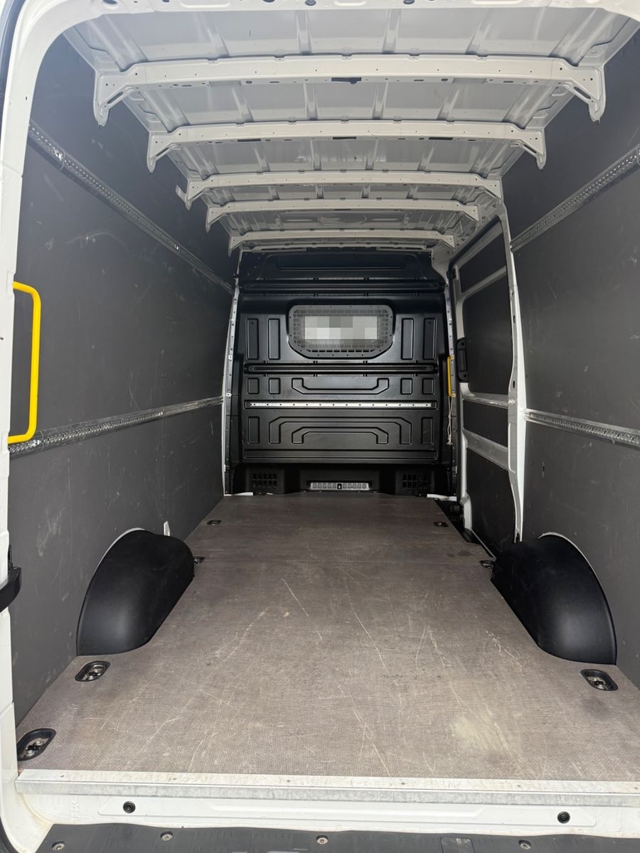 Volkswagen Crafter Kasten35 mittellang Hochdach 4MOTION foto 16