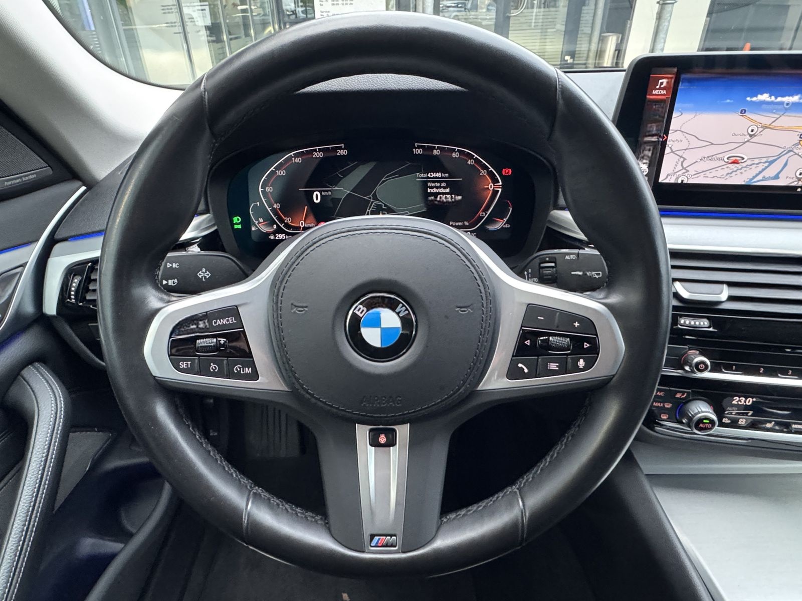 BMW 540i xDrive Tour HuD h&k LASER RFK Komfortsitze foto 20