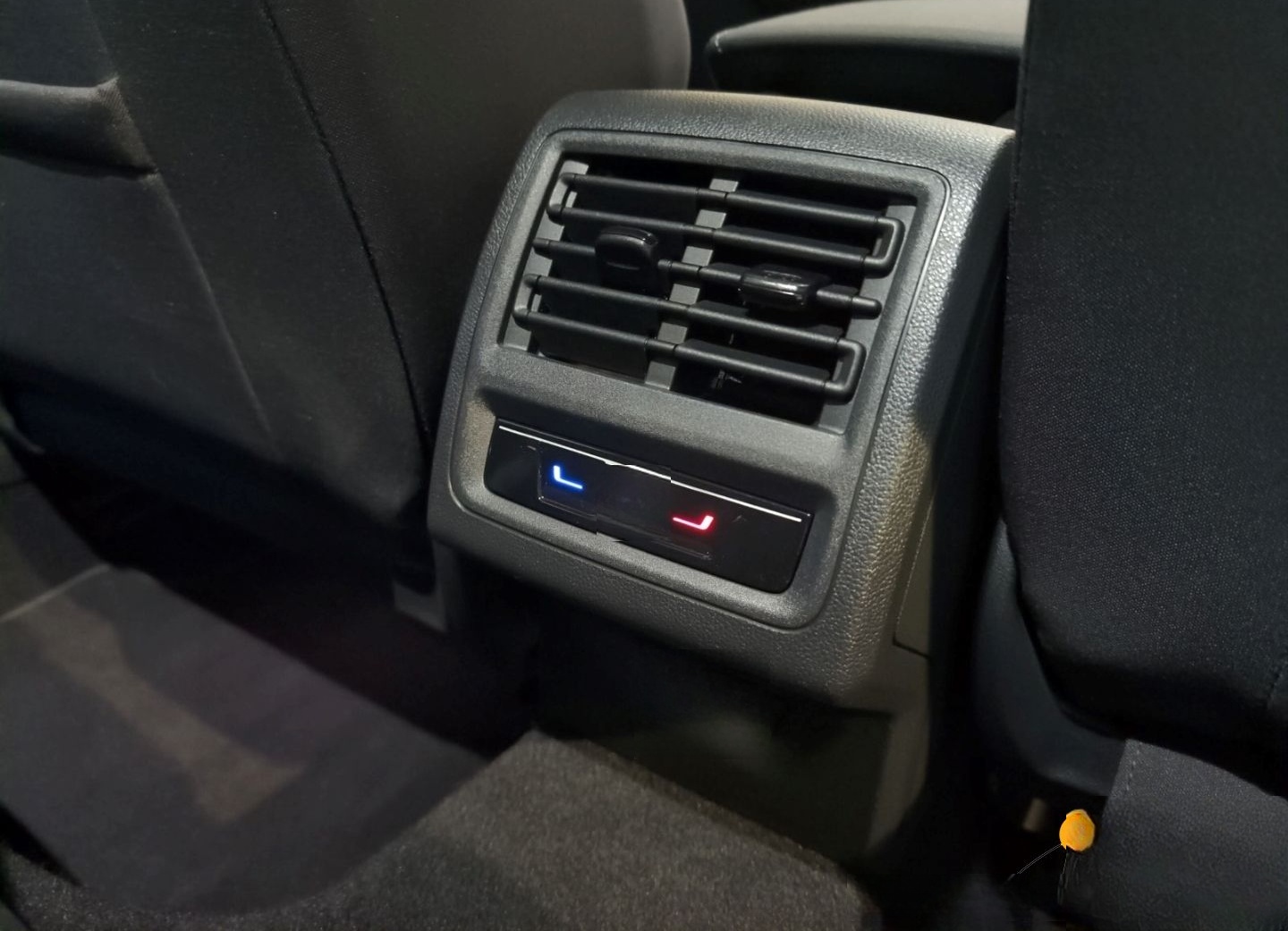 Volkswagen Golf VIII GTD 2,0 TDI DSG HUD+NAVI+AHK foto 20