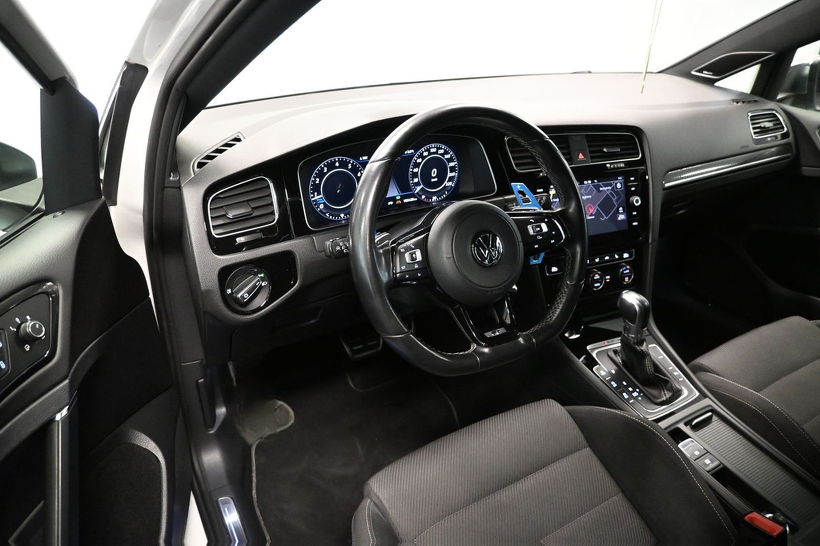 Volkswagen Golf 7 R 4M *MATRIX*DYNAUDIO*DCC*VIRTUAL*ACC*SHZ foto 14