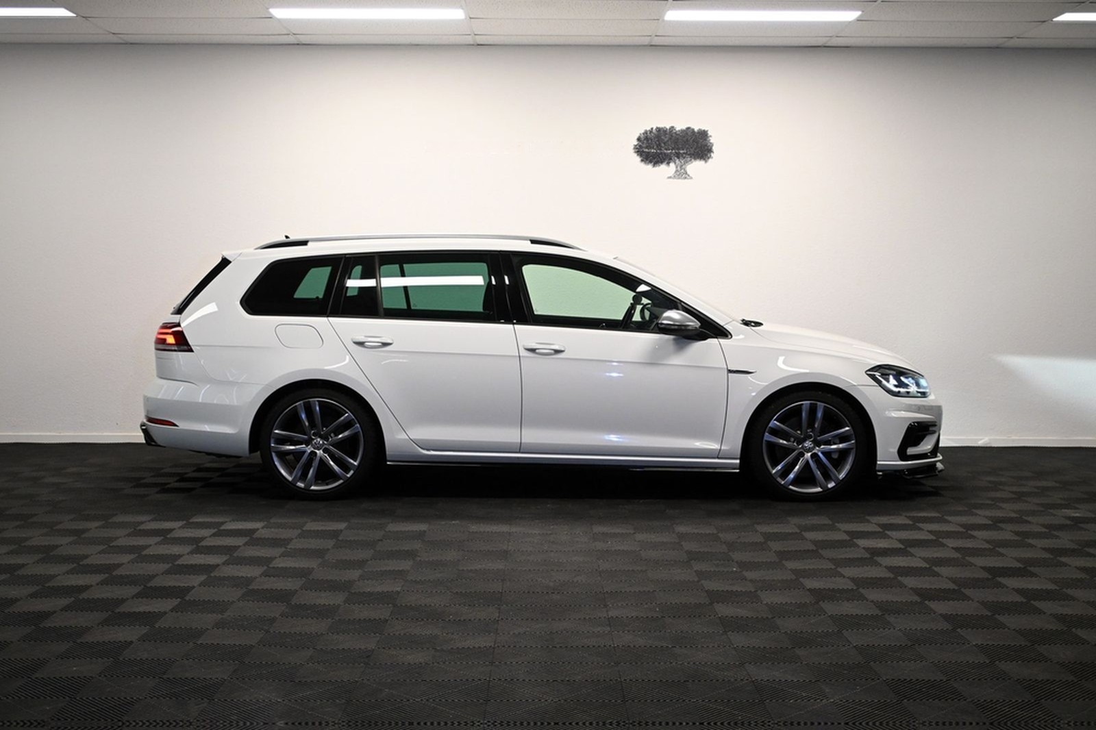 Volkswagen Golf 7 R 4M *MATRIX*DYNAUDIO*DCC*VIRTUAL*ACC*SHZ foto 5