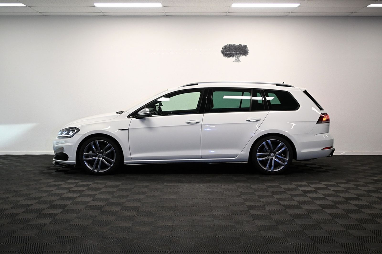 Volkswagen Golf 7 R 4M *MATRIX*DYNAUDIO*DCC*VIRTUAL*ACC*SHZ foto 7