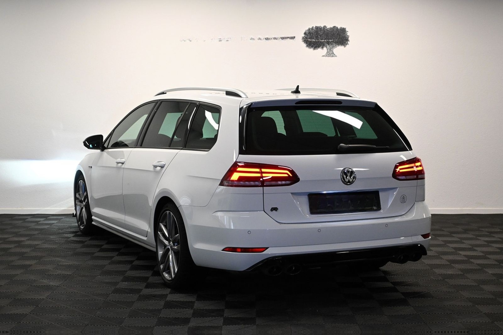 Volkswagen Golf 7 R 4M *MATRIX*DYNAUDIO*DCC*VIRTUAL*ACC*SHZ foto 10