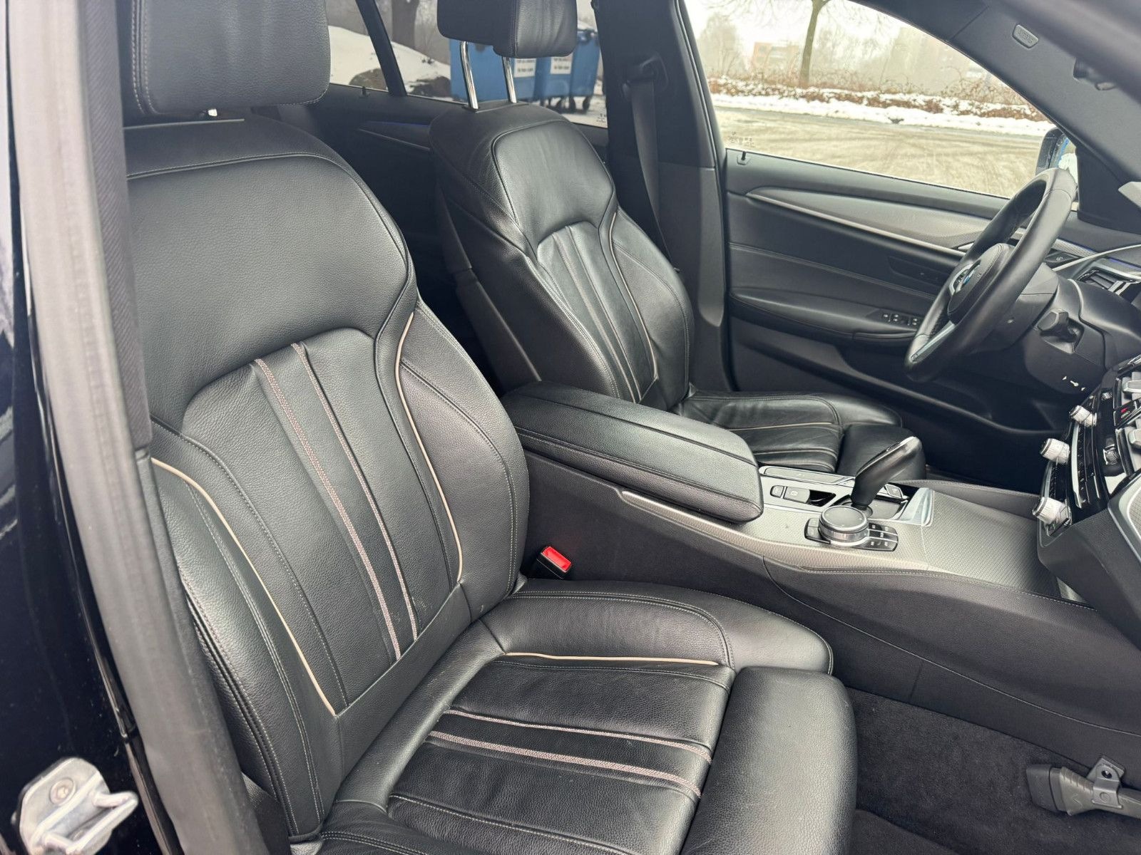 BMW 520i A M SPORT*KAMERA*ACC*LEDER*HEADUP*LED foto 11
