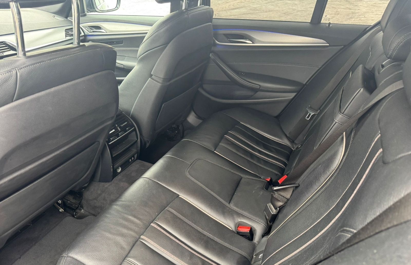 BMW 520i A M SPORT*KAMERA*ACC*LEDER*HEADUP*LED foto 13