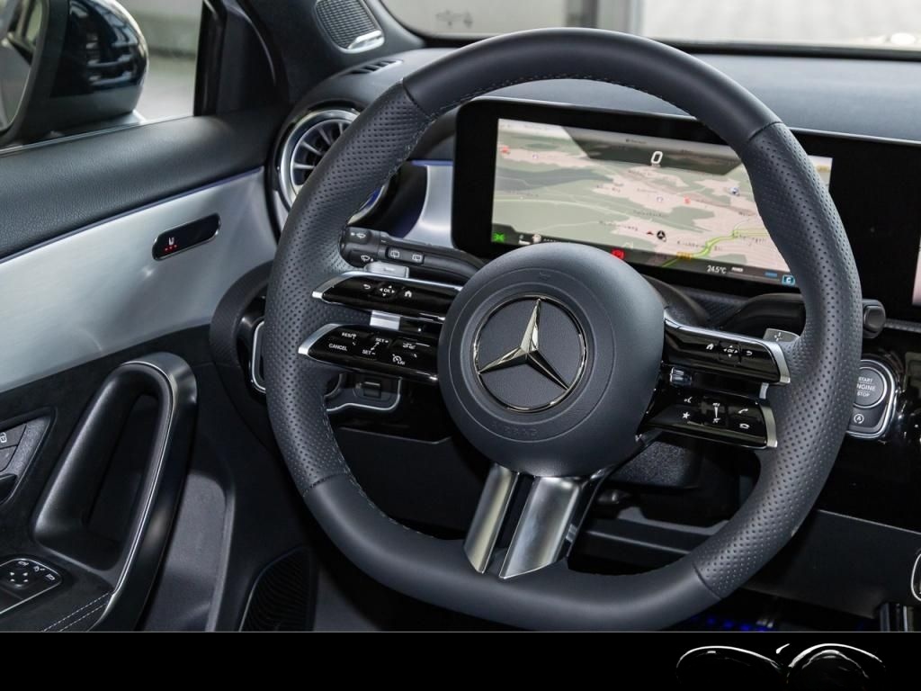 Mercedes-Benz A 220 4M Special Edition AMG *KeyGo*MBeam*Distr* foto 13
