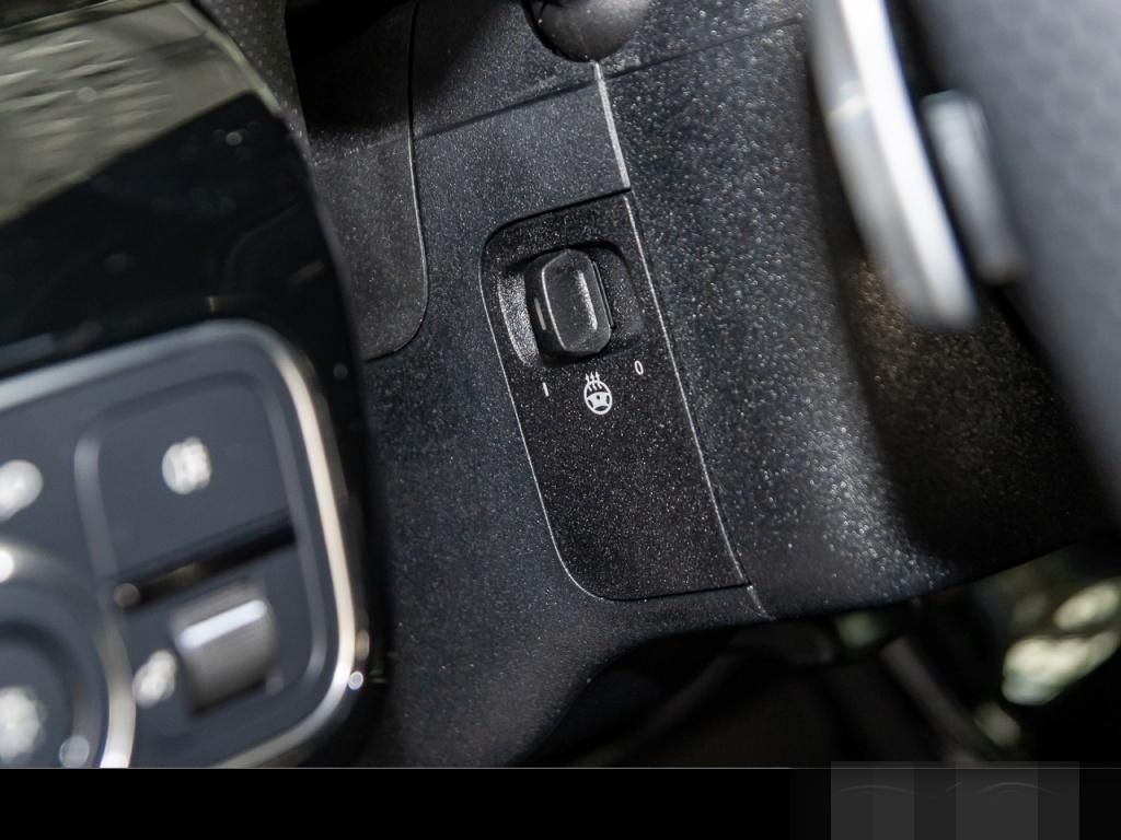 Mercedes-Benz A 220 4M Special Edition AMG *KeyGo*MBeam*Distr* foto 17