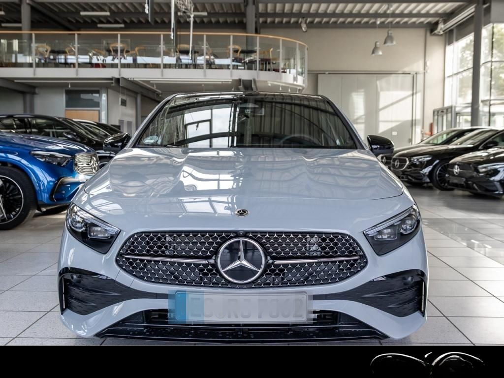 Mercedes-Benz A 220 4M Special Edition AMG *KeyGo*MBeam*Distr* foto 9