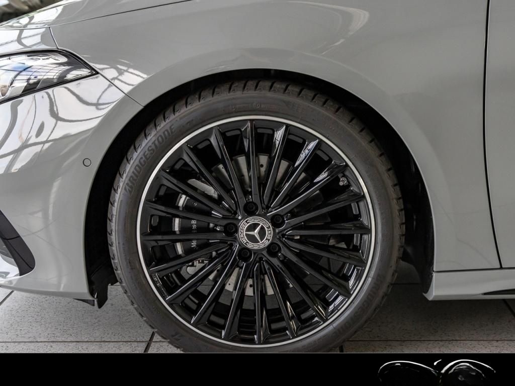 Mercedes-Benz A 220 4M Special Edition AMG *KeyGo*MBeam*Distr* foto 10