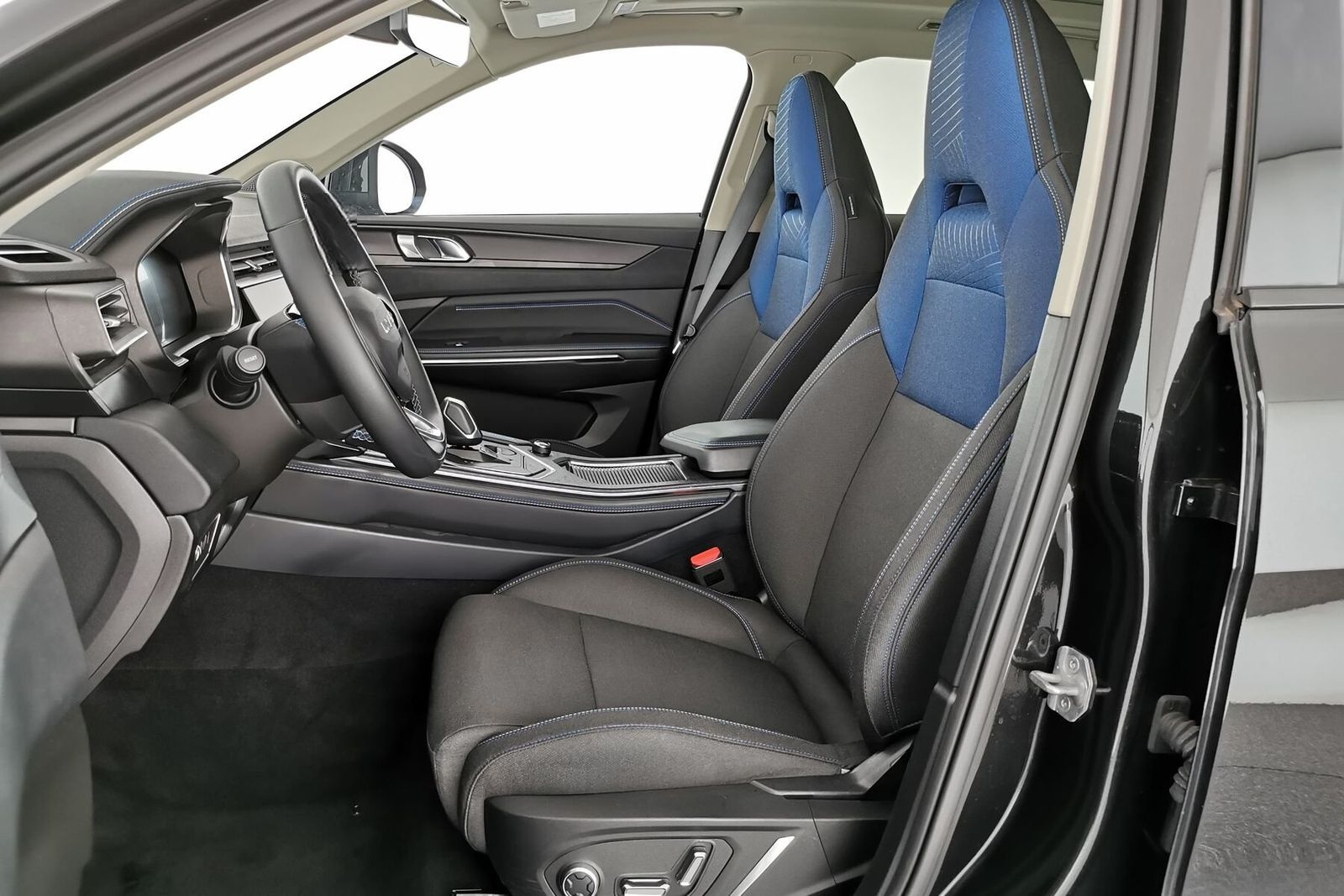 Lynk&Co 01 1.5T HEV Nav|ACC|Pano|LED|360Alarm|SHZ|20 ACC foto 8