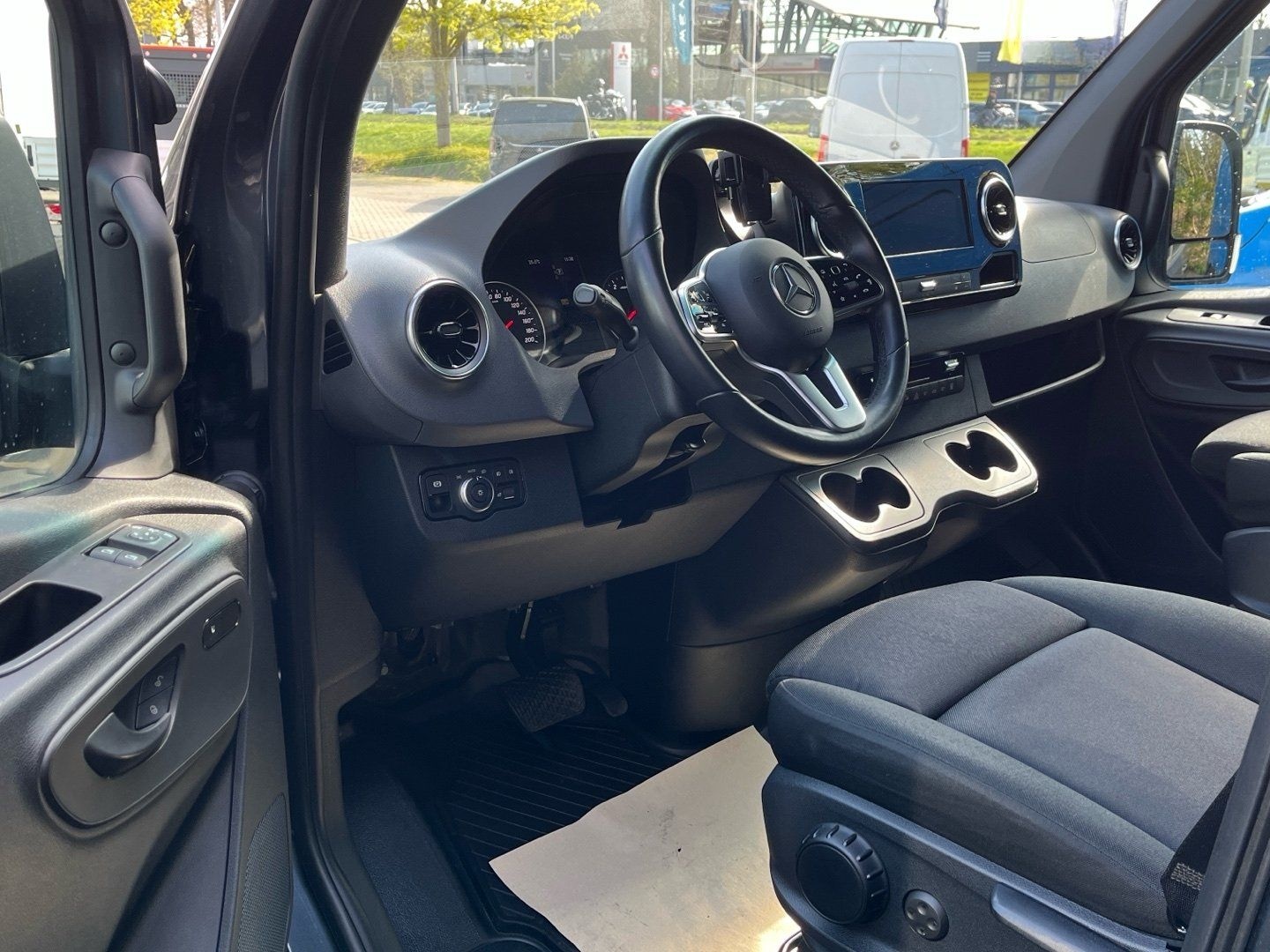 Mercedes-Benz Sprinter 319 CDI KA L2H1 Distr Standh AHK2,8t 9G foto 13