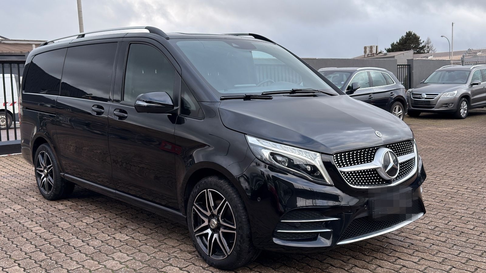 Mercedes-Benz V 250*AMG-LINE*LANG*4MATIC*360°*BURMESTER*TISCH* foto 2