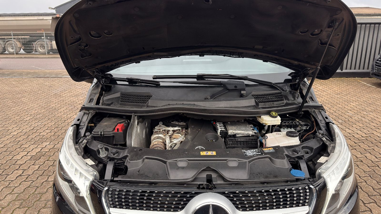 Mercedes-Benz V 250*AMG-LINE*LANG*4MATIC*360°*BURMESTER*TISCH* foto 13
