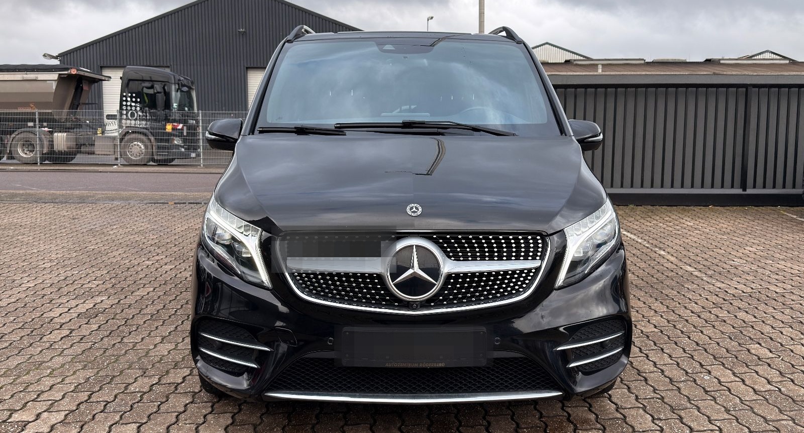 Mercedes-Benz V 250*AMG-LINE*LANG*4MATIC*360°*BURMESTER*TISCH* foto 3