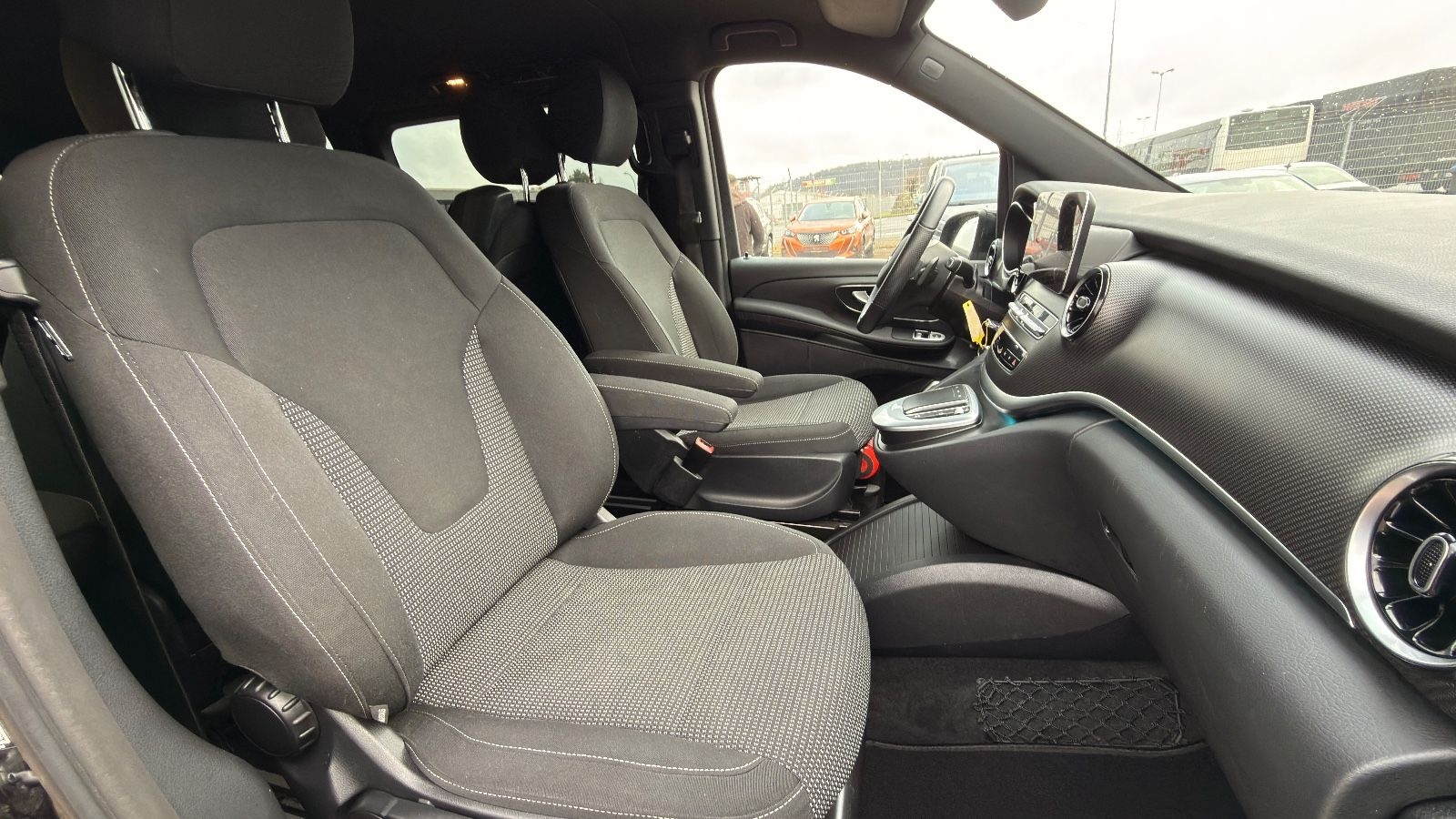 Mercedes-Benz V 250*AMG-LINE*LANG*4MATIC*360°*BURMESTER*TISCH* foto 25