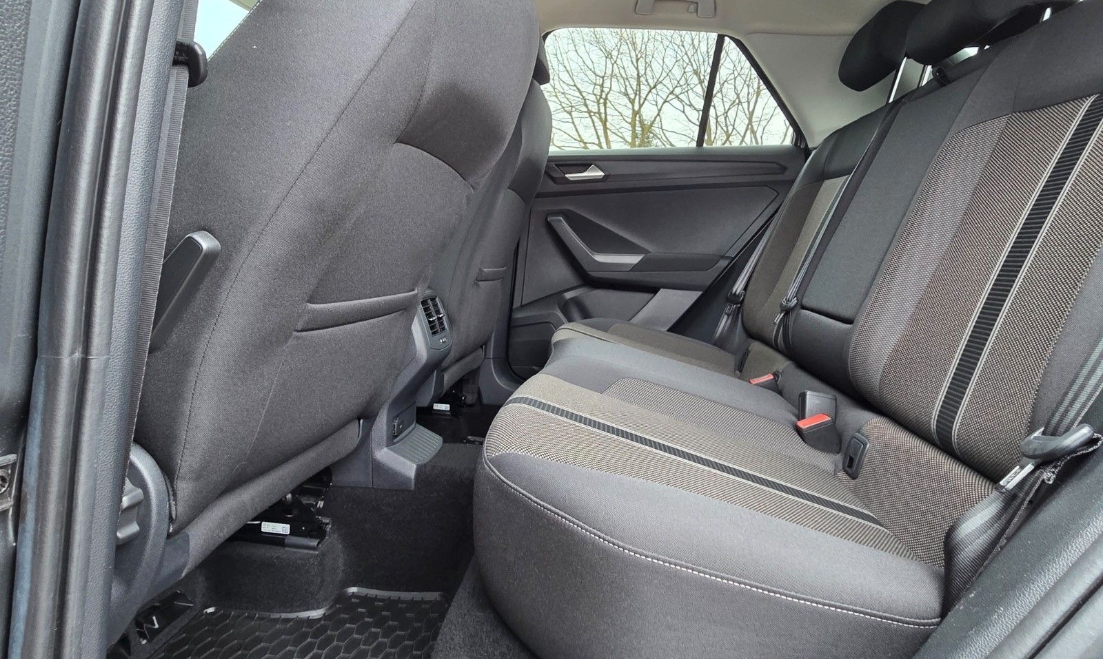 Volkswagen T-Roc Style 1.5 TSI DSG ACC/ Kamera/ Navi foto 12