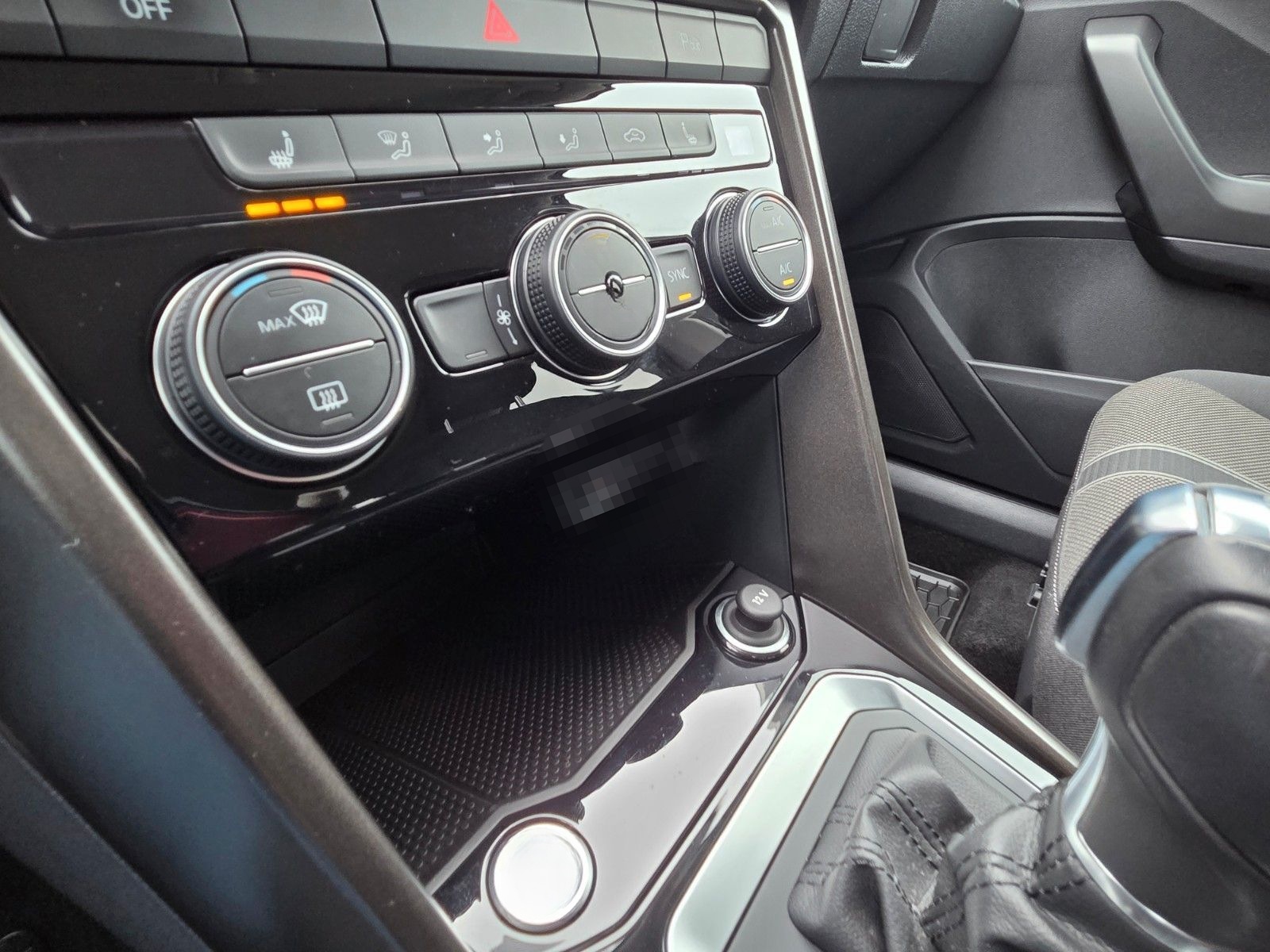 Volkswagen T-Roc Style 1.5 TSI DSG ACC/ Kamera/ Navi foto 19