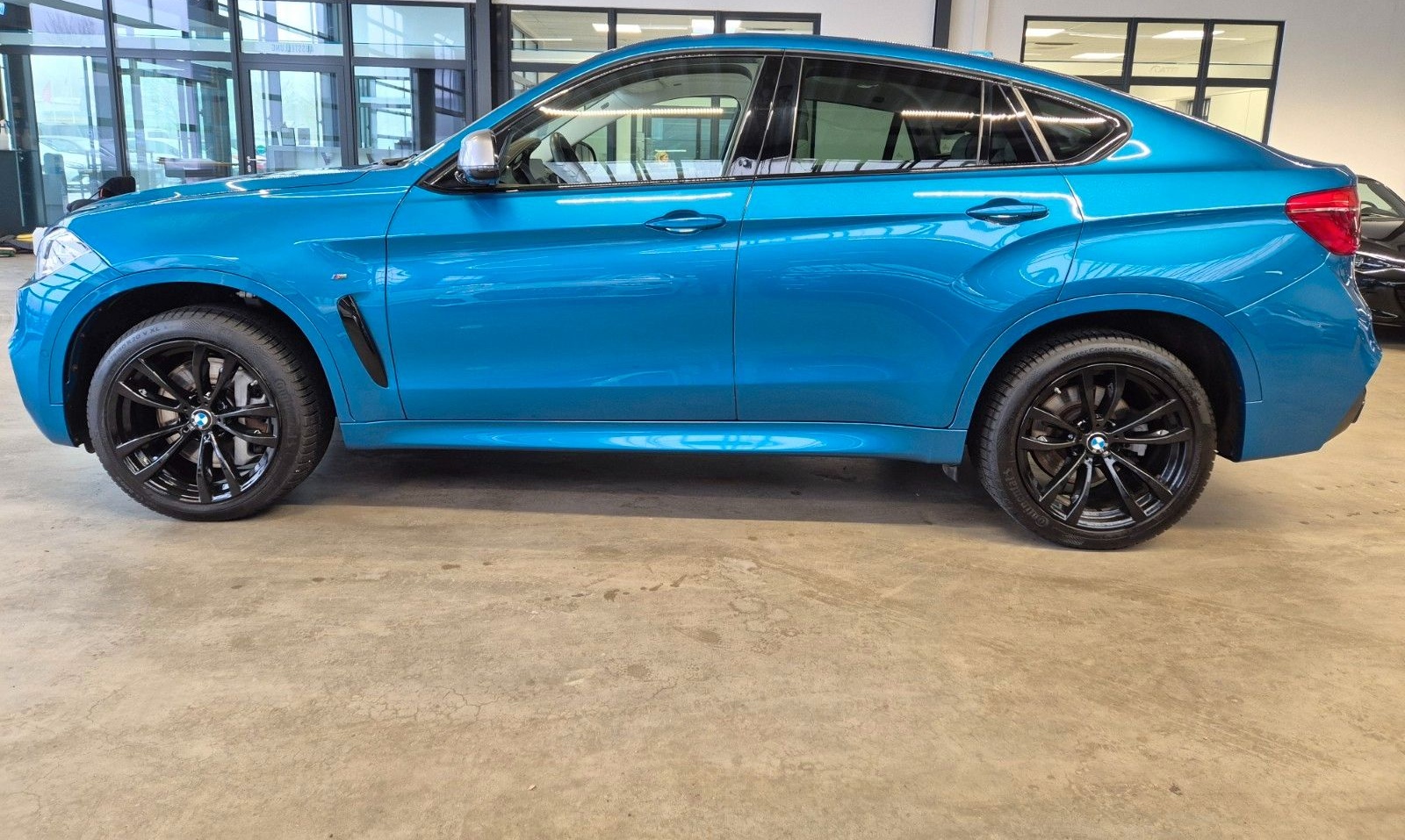 BMW X6 M50 d INDIVIDUAL FARBE+LEDER H&K 360CAM SOFTC foto 8