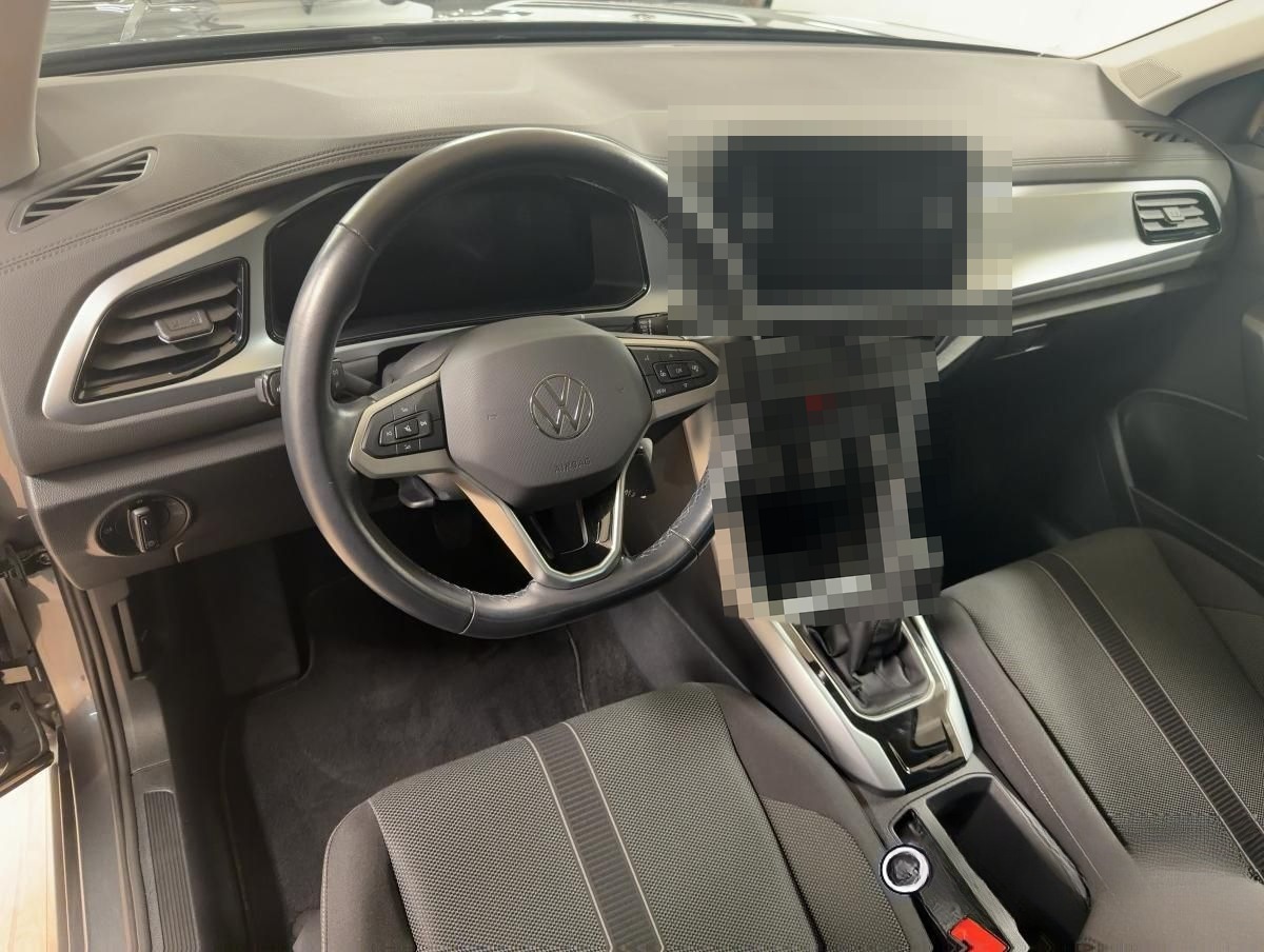 Volkswagen T-Roc LIFE 1.0 TSI KLIMA APP-C. PDC LED foto 8