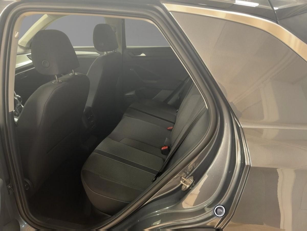 Volkswagen T-Roc LIFE 1.0 TSI KLIMA APP-C. PDC LED foto 9