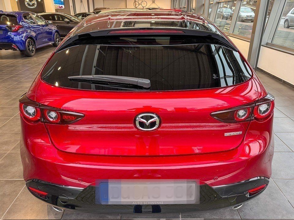 Mazda 3 Homura foto 5