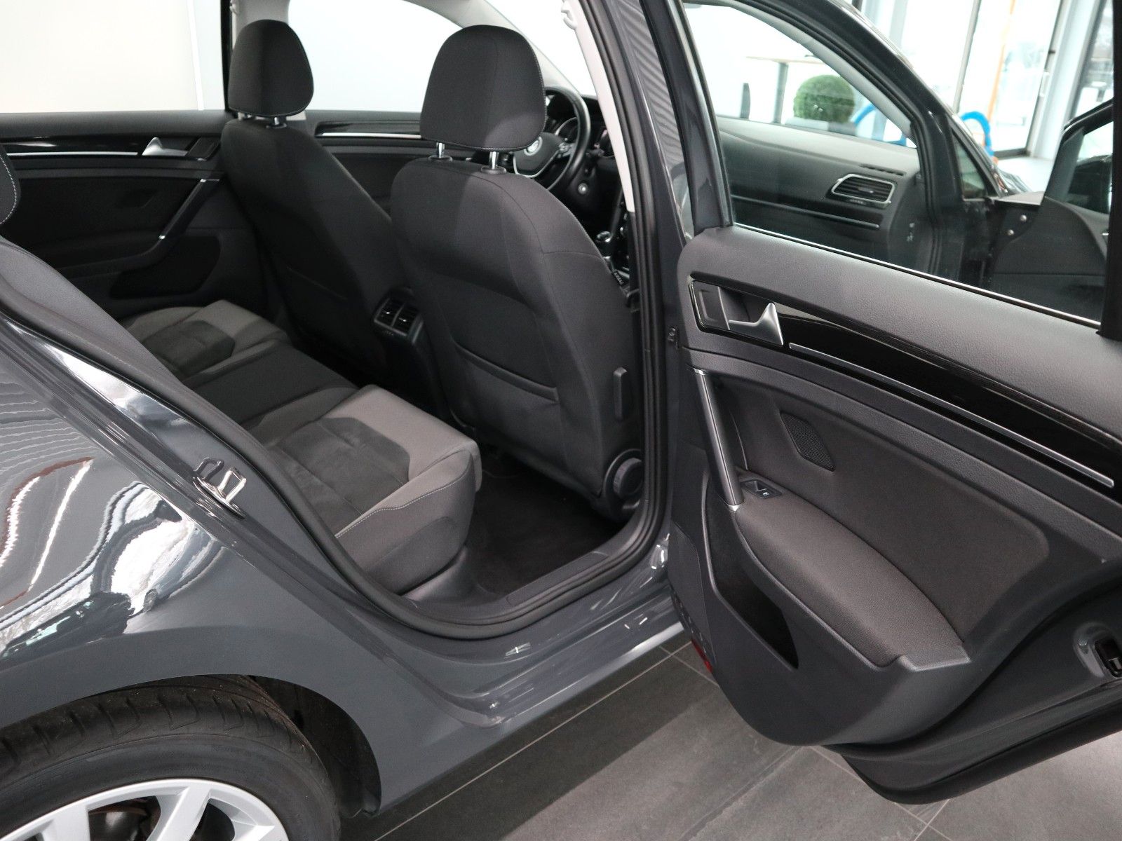 Volkswagen Golf VII Variant Highline NAVI PRO SHZ AHK foto 14