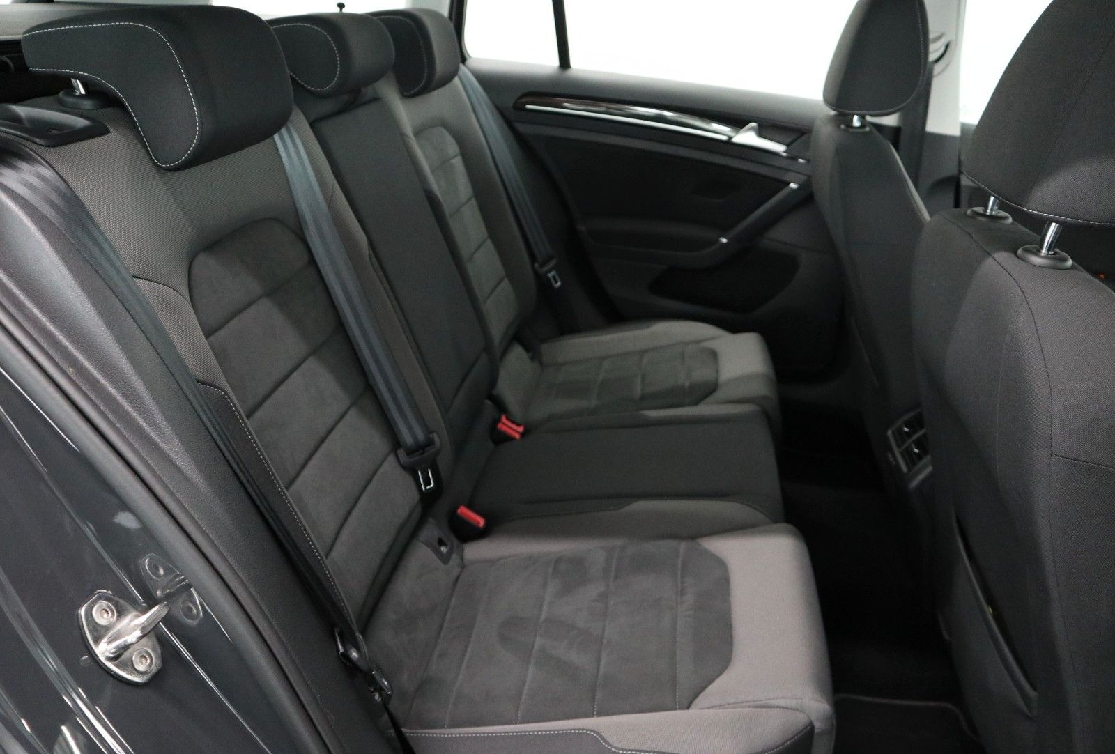 Volkswagen Golf VII Variant Highline NAVI PRO SHZ AHK foto 15