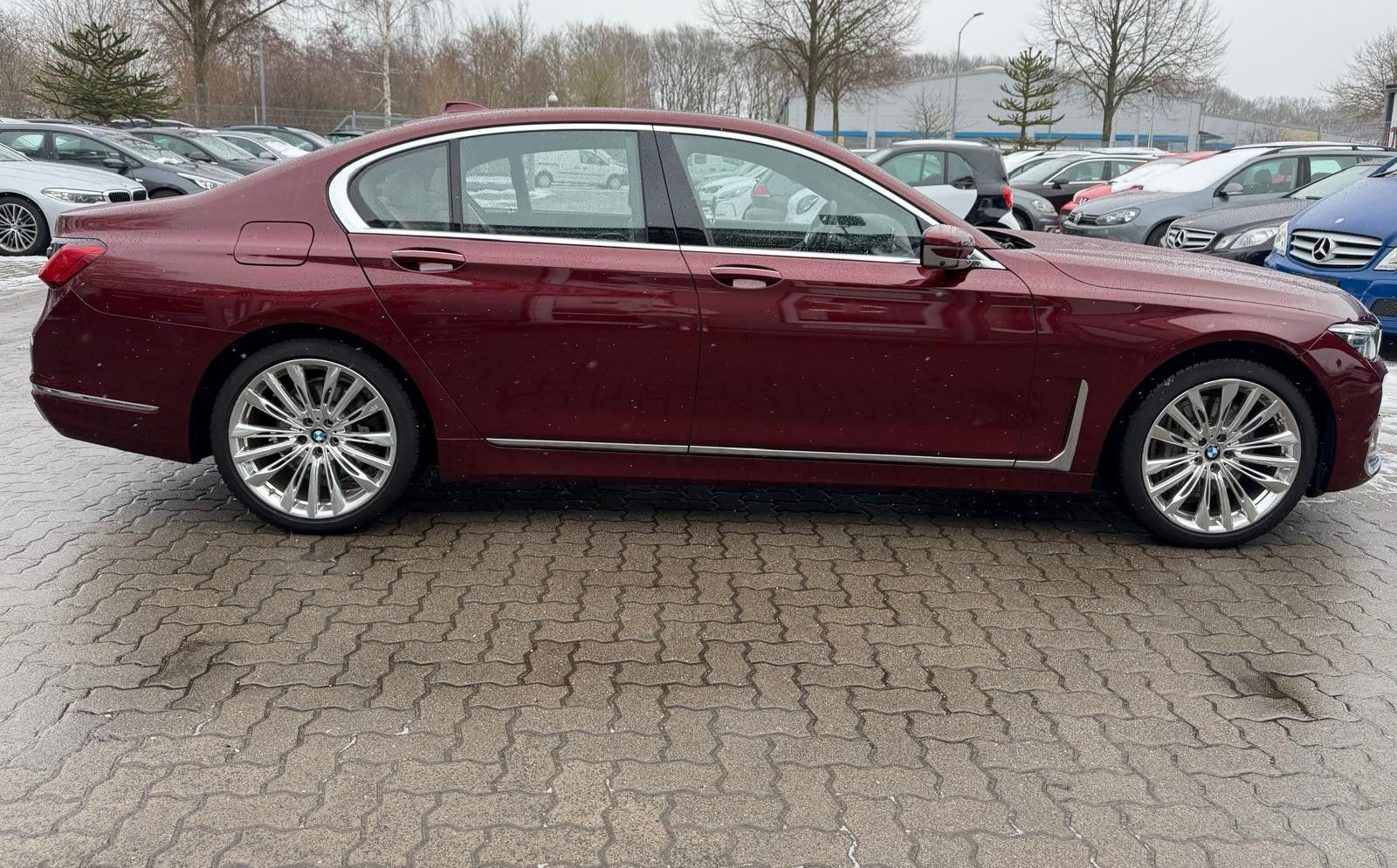 BMW 745e LASER°INDIVIDUAL°MEMORY°HUD°LEDER°ELSSD°SH! foto 4