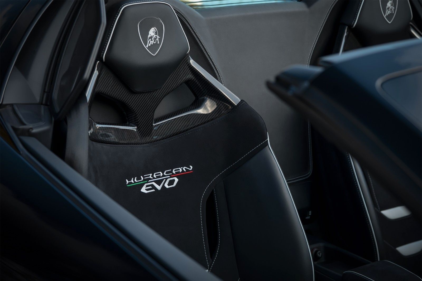 Lamborghini HURACÁN EVO RWD SPYDER | LIFT | CARBON-SEATS foto 18