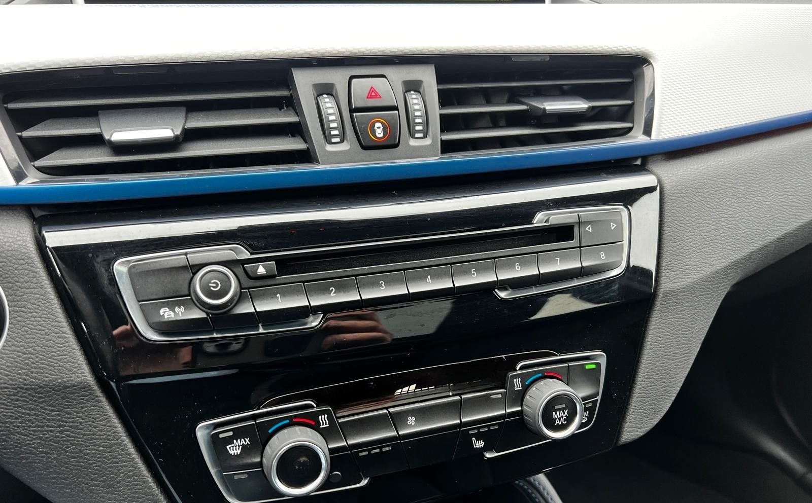 BMW X1 xDrive 20 d 190ps M-Paket/Pano Cam Alcantara foto 11