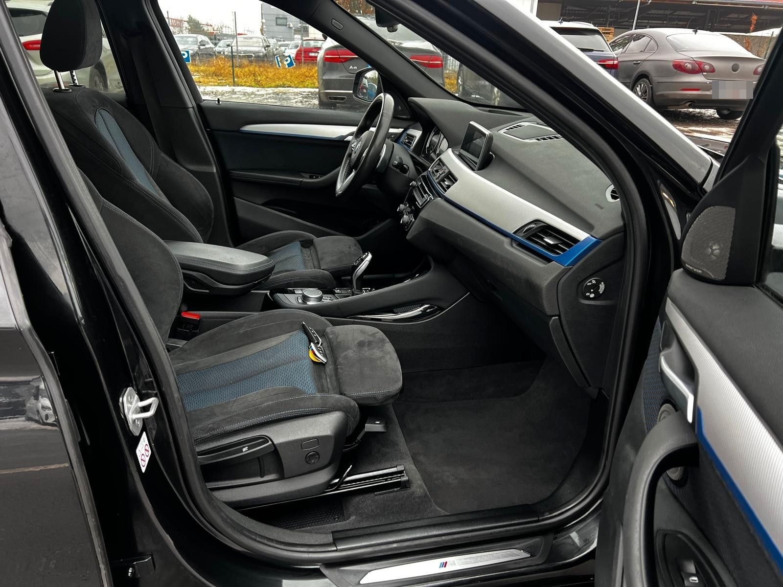 BMW X1 xDrive 20 d 190ps M-Paket/Pano Cam Alcantara foto 14