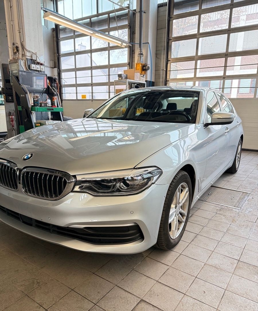 BMW 530i LED*360*ALU*1.Hand*8 Fach foto 2