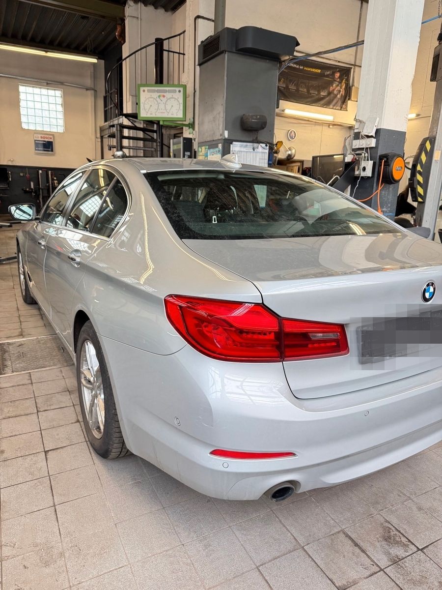 BMW 530i LED*360*ALU*1.Hand*8 Fach foto 9