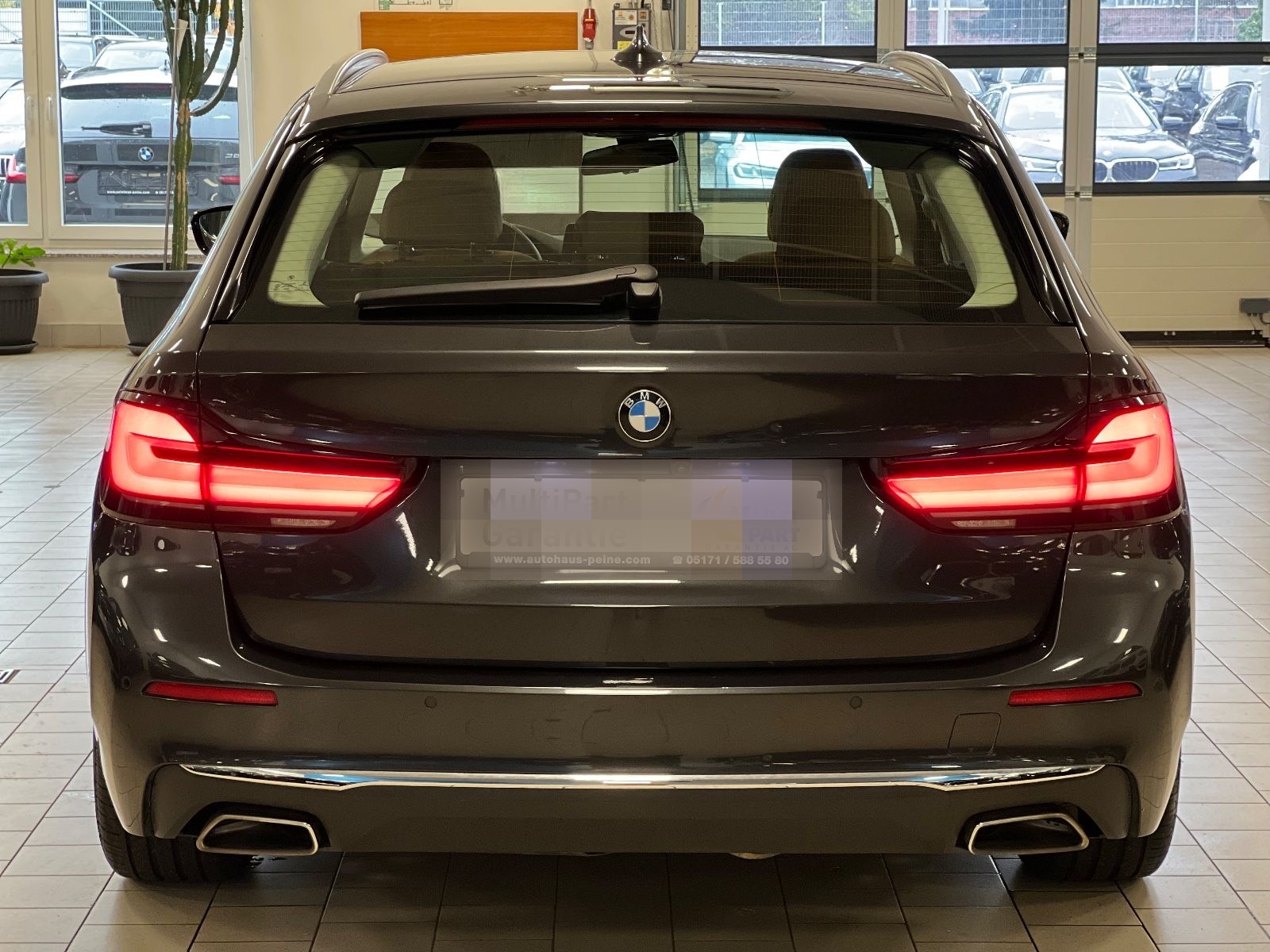 BMW 530d/HUD/Laser/Panor/StandHz/AHK/KomfZg/LuxuryL foto 11