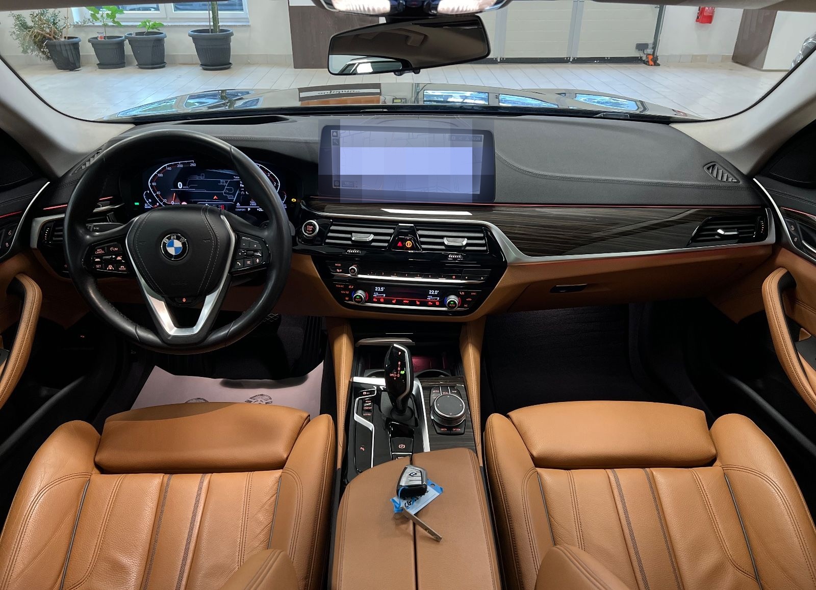 BMW 530d/HUD/Laser/Panor/StandHz/AHK/KomfZg/LuxuryL foto 3