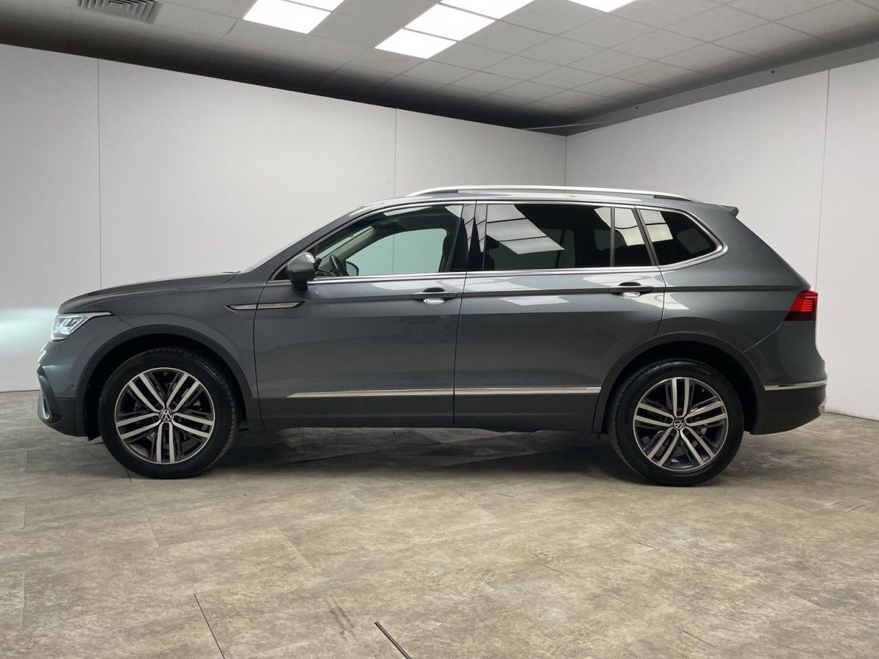 Volkswagen Tiguan Allspace 2.0 TDI DSG 4Motion Elegance foto 2