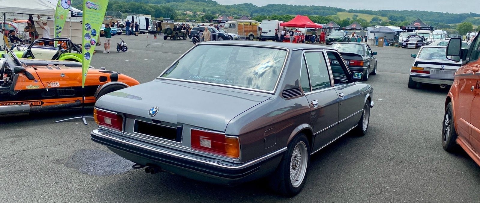 BMW M535i e12 foto 6