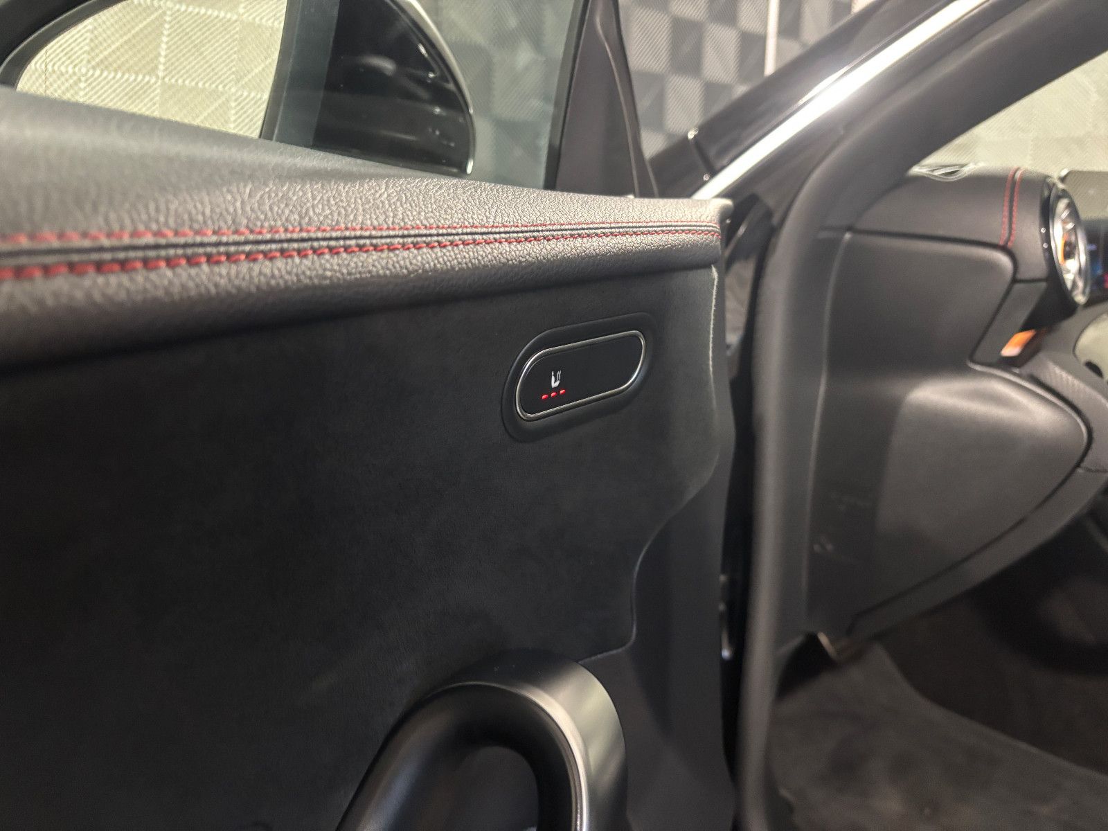 Mercedes-Benz CLA 35 AMG SB 4Ma.*LED*AHK-ACC-R.KAM-MBUX-SHZ-19 foto 21