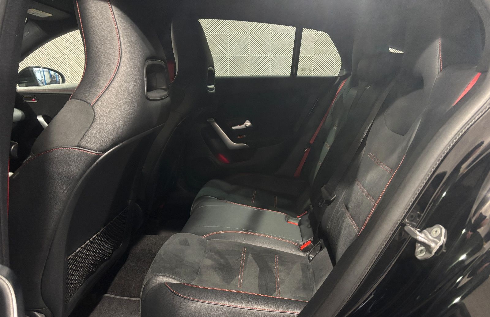 Mercedes-Benz CLA 35 AMG SB 4Ma.*LED*AHK-ACC-R.KAM-MBUX-SHZ-19 foto 23