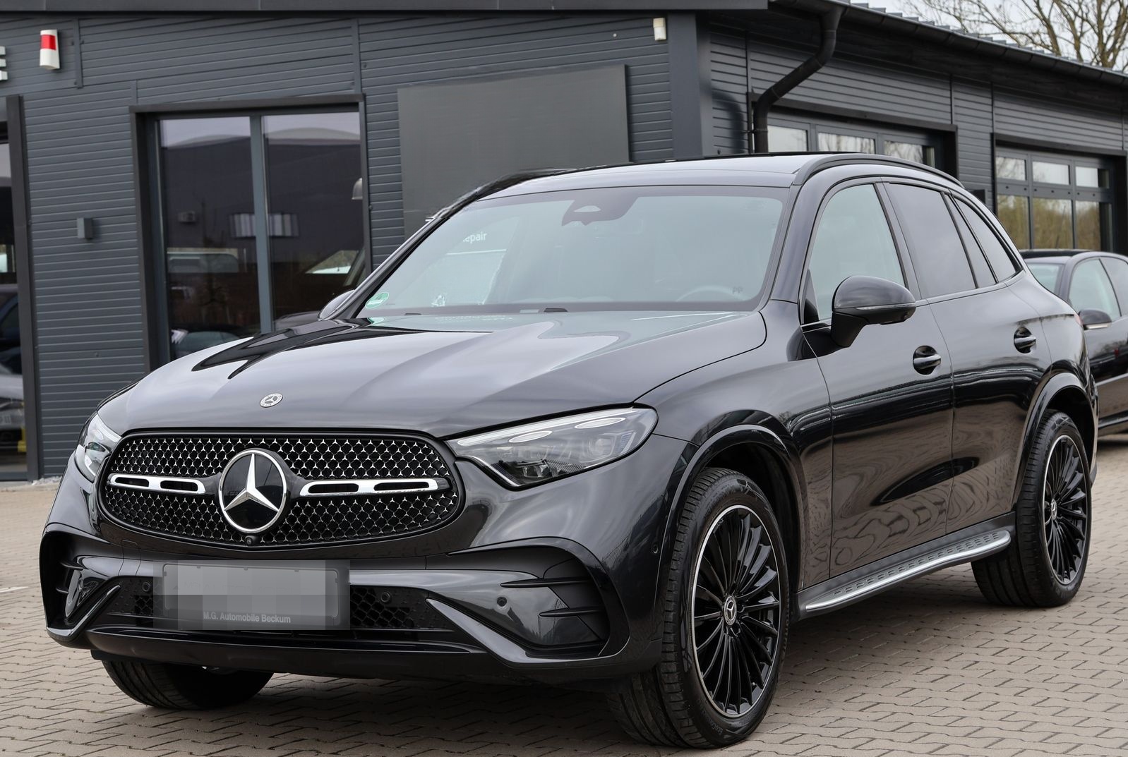 Mercedes-Benz GLC 300 d 4Matic AMG Line - PANO / BURMESTER foto 2