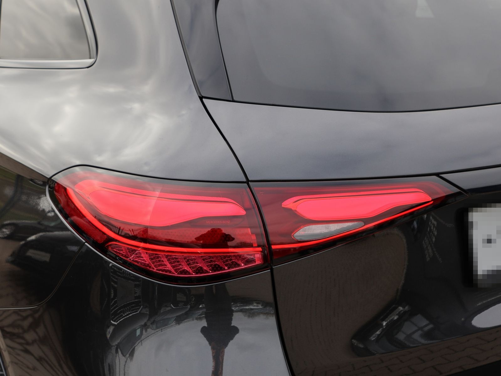 Mercedes-Benz GLC 300 d 4Matic AMG Line - PANO / BURMESTER foto 17