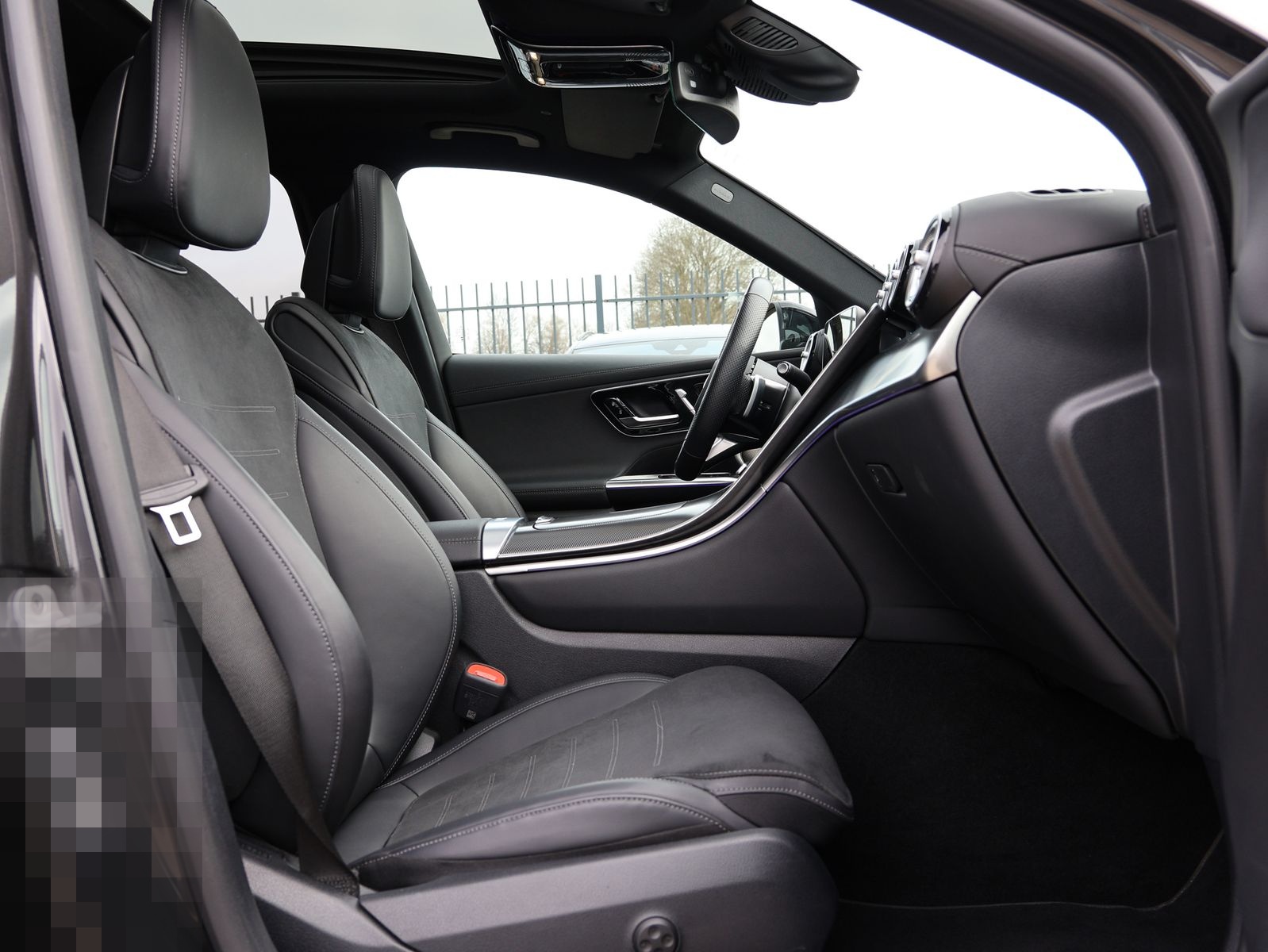 Mercedes-Benz GLC 300 d 4Matic AMG Line - PANO / BURMESTER foto 21
